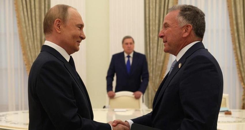 ABD Başkanı Donald Trump, Rusya Devlet Başkanı Vladimir Putin ile
