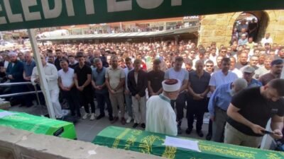 Samsun’da denizde boğulan ikin gencin cenazesi Yozgat’ta toprağa verildi.