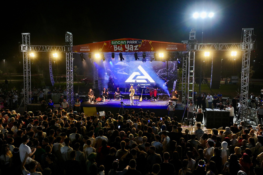 Sincan Belediyesi, düzenlediği “Yaz Festivali” kapsamında sevilen sanatçıları Sincanlılarla buluşturmaya