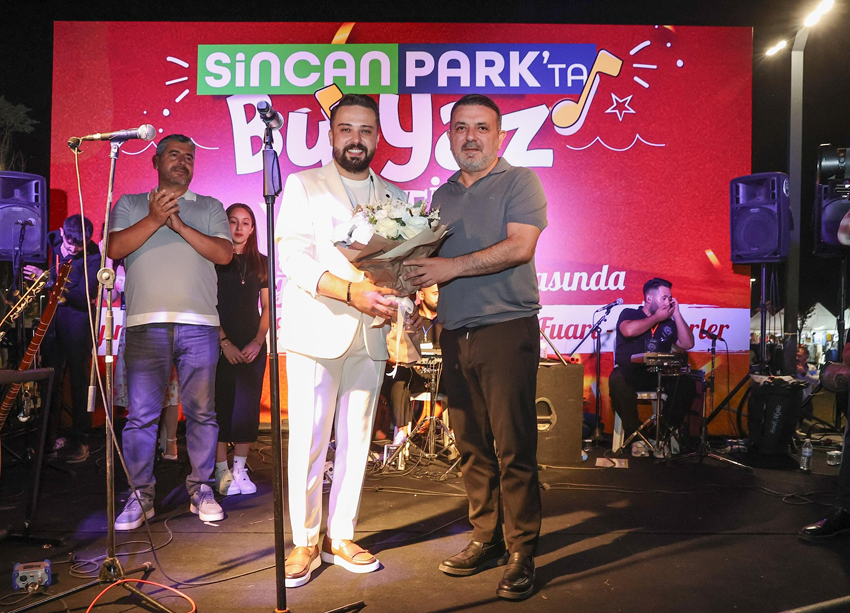Sincan Belediyesi, düzenlediği “Yaz Festivali” kapsamında sevilen sanatçıları Sincanlılarla buluşturmaya