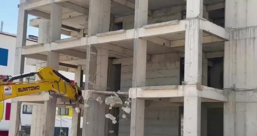 Şanlıurfa'da bir müteahhit, inşa ettirdiği bina için yaptırdığı testlerde betonun