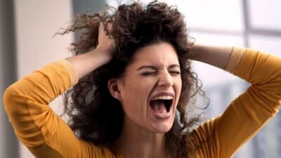 Bir sabah uyanırsın, aynadaki aksine bakarsın ve gülümsersin, çünkü öyle