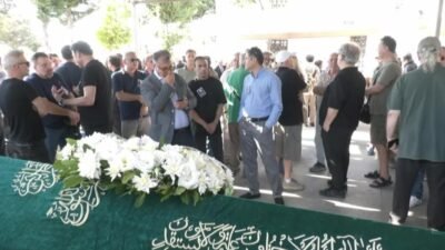 74 yaşında hayatını kaybeden Türk Müziği’nin usta isimlerinden Banu Kırbağ,