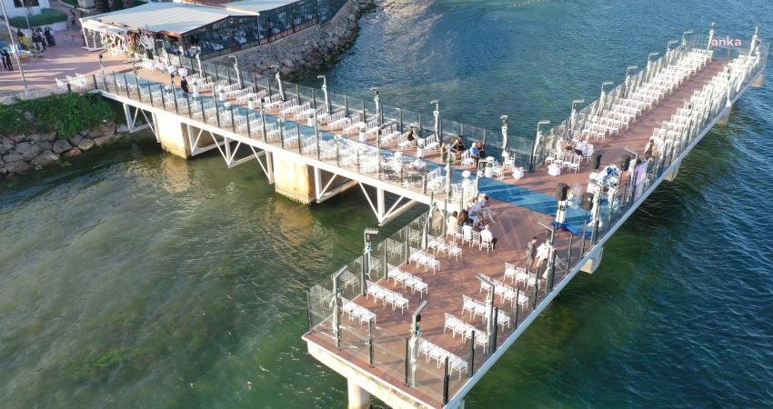 Tuzla Belediyesi tarafından yenilenen Tuzla Mekan İskele, düzenlenen nikah töreniyle