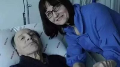 Usta oyuncu Münir Özkul’un eşi Umman Özkul, uzun süredir mücadele