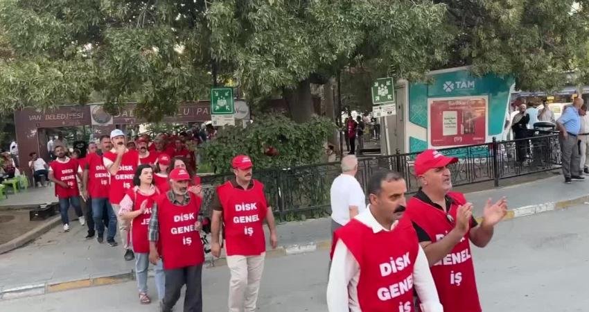 Van Büyükşehir Belediyesi'nde kayyım tarafından 223 işçinin işten çıkarılmasına tepkiler 27'inci