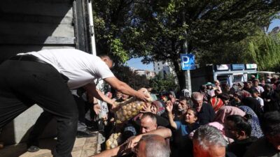 Yenimahalle Belediyesi, üreticiye destek olmak amacıyla satın aldığı 100’er tona