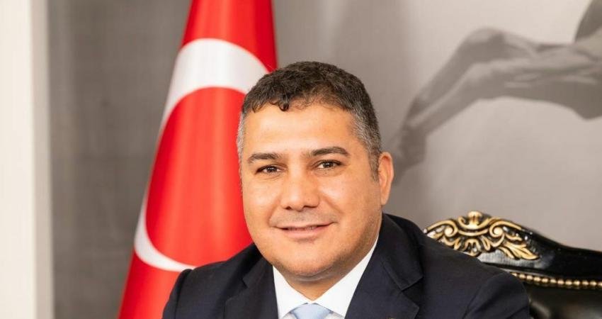 Yerli ve Milli Parti Genel Başkanı Teoman Mutlu, okulların açılmasına