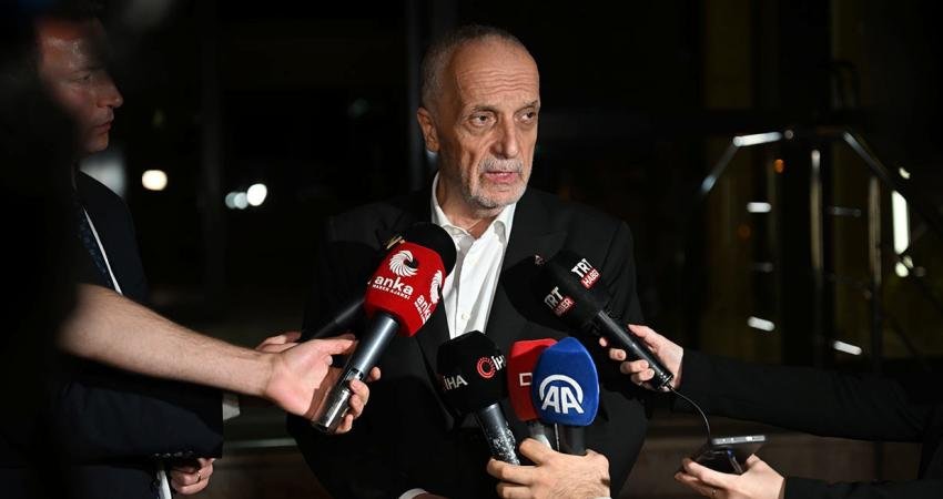 TÜRK-İŞ Genel Başkanı Ergün Atalay, yaklaşık 600 bin kamu işçisini