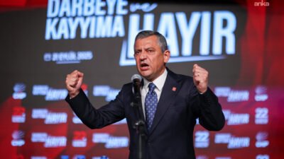 CHP Genel Başkanı Özgür Özel, partisinin Nazım Hikmet Kültür Merkezi'nde