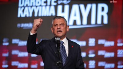 CHP Genel Başkanı Özgür Özel, "Safları daha da sıklaştırmalı, mücadeleyi