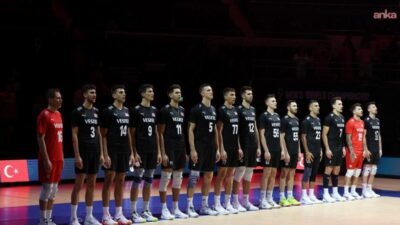 A Milli Erkek Voleybol Takımı, Dünya Şampiyonası'nda Hollanda'yı 3 -