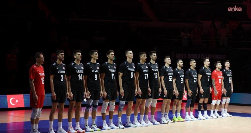 A Milli Erkek Voleybol Takımı, Dünya Şampiyonası'nda Hollanda'yı 3 -