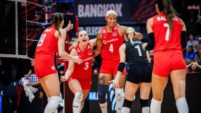 A Milli Kadın Voleybol Takım (Filenin Sultanları),  Dünya Şampiyonası'nın yarı