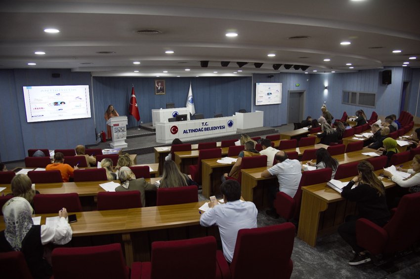 Altındağ Belediyesi “Salı Sohbetleri” ile yeni sezona “Merhaba” dedi Altındağ Belediyesi’nde her hafta Salı günleri düzenlenen “Salı Sohbetleri” sezona