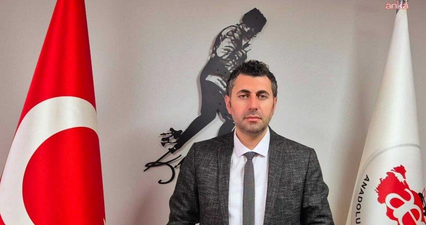 Anadolu Eğitim Sendikası Genel Başkanı Mehmet Alper Öğretici, "Milyonlarca asgari