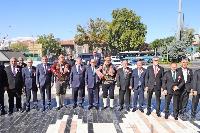 Ankara’da 38. Ahilik Haftası kutlandı Ankara'da 38. Ahilik Haftası Kutlama Açılış Töreni, Ulus Atatürk Anıtı