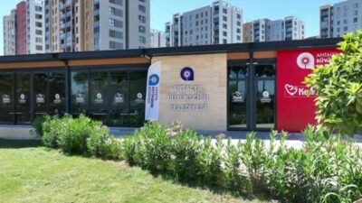 Antalya Büyükşehir Belediyesi’nin Kent Lokantaları, uygun fiyatlı ve hijyenik yemekleriyle