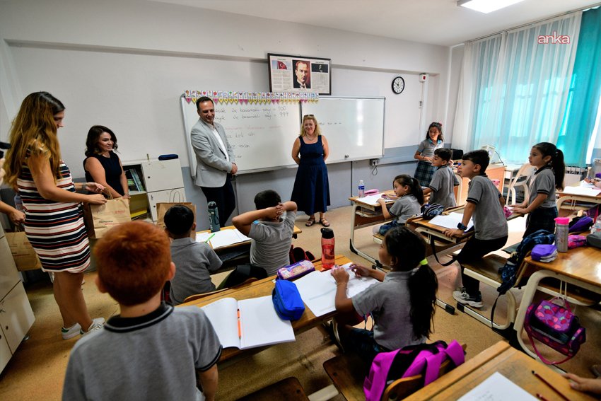 Bornova Belediyesi’nden öğrencilere beslenme desteği Bornova Belediyesi, yeni eğitim-öğretim yılıyla birlikte dezavantajlı bölgelerdeki okullarda öğrencilere