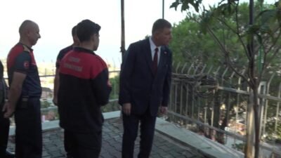 İzmir Büyükşehir Belediye Başkanı Cemil Tugay, Konak Kadifekale İtfaiye Grubu’nu