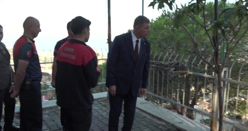 İzmir Büyükşehir Belediye Başkanı Cemil Tugay, Konak Kadifekale İtfaiye Grubu’nu