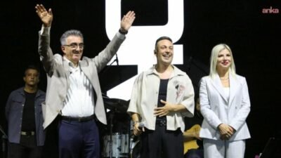 Bayrampaşa Belediyesi, 30 Ağustos Zafer Bayramı’nın 103. yıl dönümünü iki