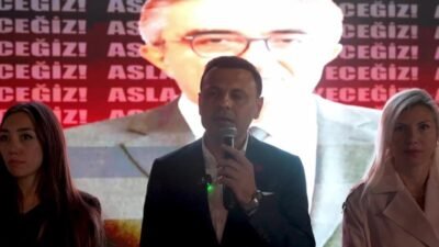 Bayrampaşa Belediye Başkanı Hasan Mutlu'nun tutuklanmasının ardından Bayrampaşalı yurttaşlar, dayanışma