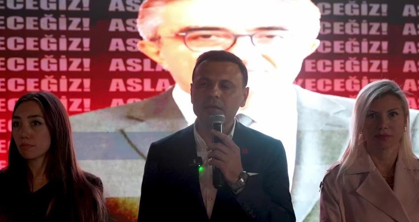 Bayrampaşa Belediye Başkanı Hasan Mutlu'nun tutuklanmasının ardından Bayrampaşalı yurttaşlar, dayanışma
