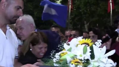 Beykoz Belediye Başkanı Alaattin Köseler, tahliyesinin ardından doğduğu Paşabahçe'de Beykozlular ile