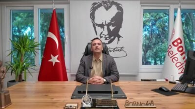 Bornova Belediye Başkanı Ömer Eşki, İzmir’in Balçova ilçesindeki polis karakoluna