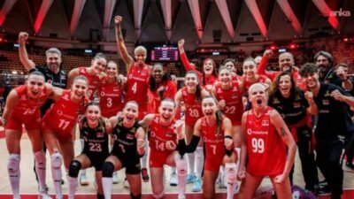 Buca Belediyesi, Tayland’da düzenlenen Dünya Şampiyonası’nda Japonya’yı yenip finale çıkan