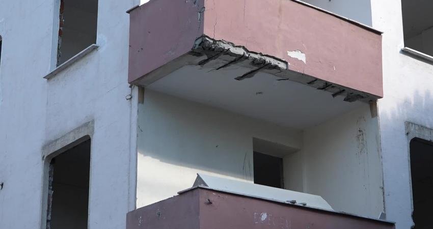 Olası deprem riskine karşı hazırlıklarını hızlandıran Büyükçekmece Belediyesi, riskli yapıların