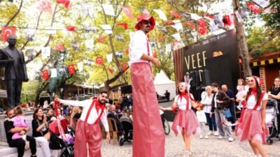 Ankara’daki özel tiyatrolara kapılarını açan Çankaya Belediyesi, sezon oyunlarından kısa