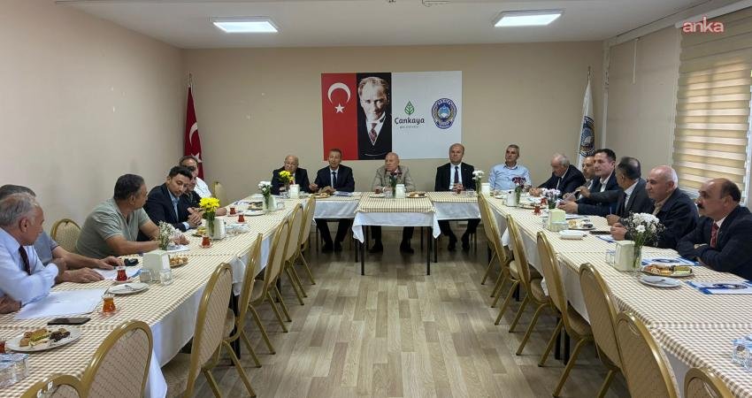 Çankaya Belediyesi Zabıta Müdürlüğü, esnaf odalarıyla istişare toplantısı düzenledi. Toplantıda, ruhsat