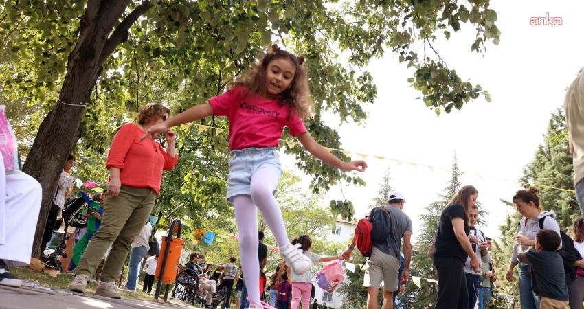 Çankayalı çocuklar, nostaljik oyunlarla buluştu Çankaya Belediyesi ve Cin Ali Müzesi iş birliğiyle düzenlenen "Sokak
