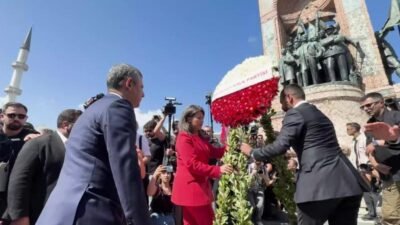 CHP Genel Başkanı Özgür Özel, partisinin 102’inci yıl dönümü dolayısıyla