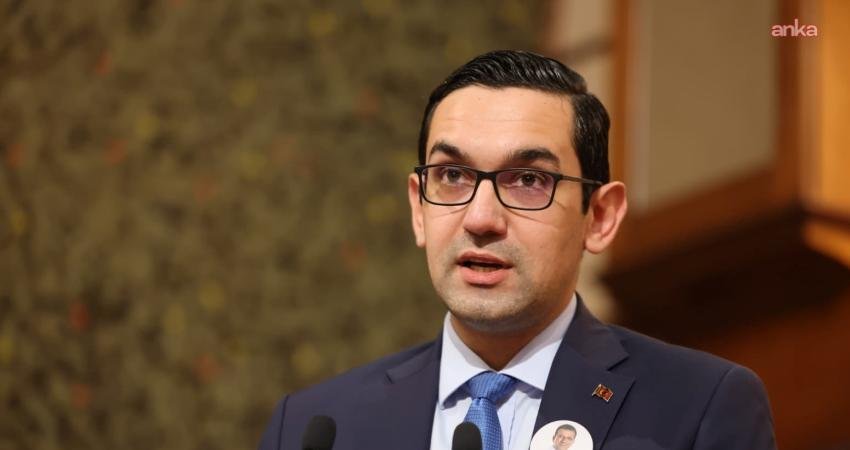 İBB CHP Meclis Üyesi Batuhan Ersoy, Moda Caferağa’daki Afet Koordinasyon