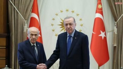 Cumhurbaşkanı Recep Tayyip Erdoğan, MHP Genel Başkanı Devlet Bahçeli’yi, saat