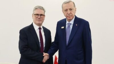 Cumhurbaşkanı Recep Tayyip Erdoğan, İngiltere Başbakanı Keir Starmer ile görüştü. Görüşmede