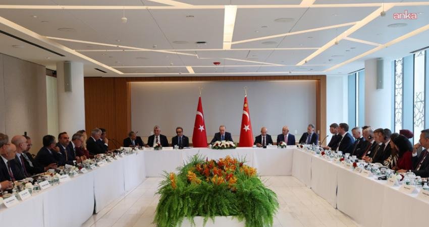 CumhurbaşkanıRecep Tayyip Erdoğan, Türkiye-ABD İş Konseyi Başkanı Hamdi Ulukaya ve