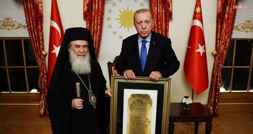 Cumhurbaşkanı Recep Tayyip Erdoğan, Kudüs Rum Ortodoks Kilisesi Patriği 3’üncü Teofilos ile İstanbul’da
