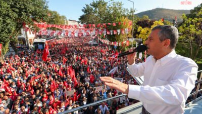 CHP Genel Başkanı Özgür Özel, Afyonkarahisar'da düzenlenen "Millet İradesine Sahip