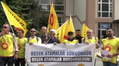 Eğitim Sen, İstanbul İl Milli Eğitim Müdürlüğü önünde basın açıklaması