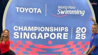 Eskişehir Büyükşehir Spor Kulübü’nün milli paralimpik yüzücüsü Sümeyye Boyacı, Singapur’da