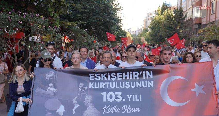 Tepebaşı Belediyesi tarafından Eskişehir’in düşman işgalinden kurtuluşunun 103’üncü yılı dolayısıyla