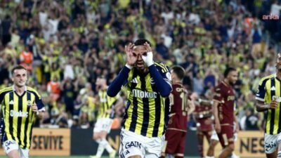 Trendyol Süper Lig'in 5. haftasında Fenerbahçe, sahasında karşılaştığı Trabzonspor'u 1-0