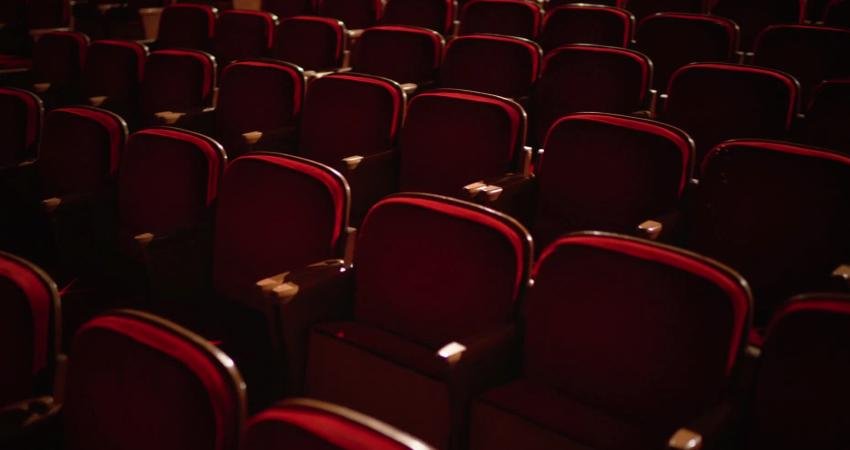 Türk tiyatrosunun usta ismi, sinema ve televizyon oyuncusu Ferhan Şensoy’un