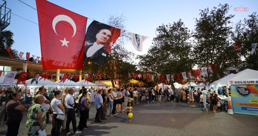 Gastro Efest ile Selçuk’ta lezzet ve sohbet bir arada Selçuk Belediyesi’nin “Geçmişi Hisset, Geleceği Keşfet” sloganıyla, bu yıl 55’incisini