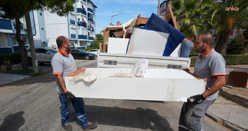 Gaziemir Belediyesi’nden mobilya atıklarına kalıcı çözüm Gaziemir Belediyesi, mobilya atıklarının cadde, sokak ve çöp konteynerlerine atılmasının