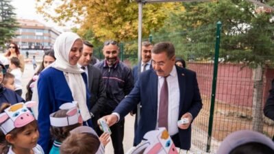 Gölbaş Belediyesi, Dünya Okul Süt Günü kapsamında ilçede bulunan 61